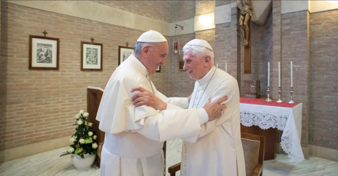 Benedict-XVI-Francis-Bishops-in-White.JPG
